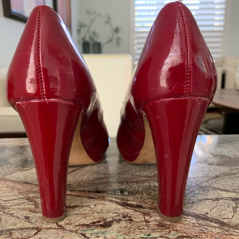 Red pumps - Picture 4 of 5